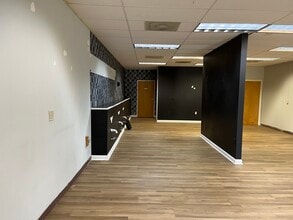 702 W Main St, Jamestown, NC for lease Building Photo- Image 1 of 11