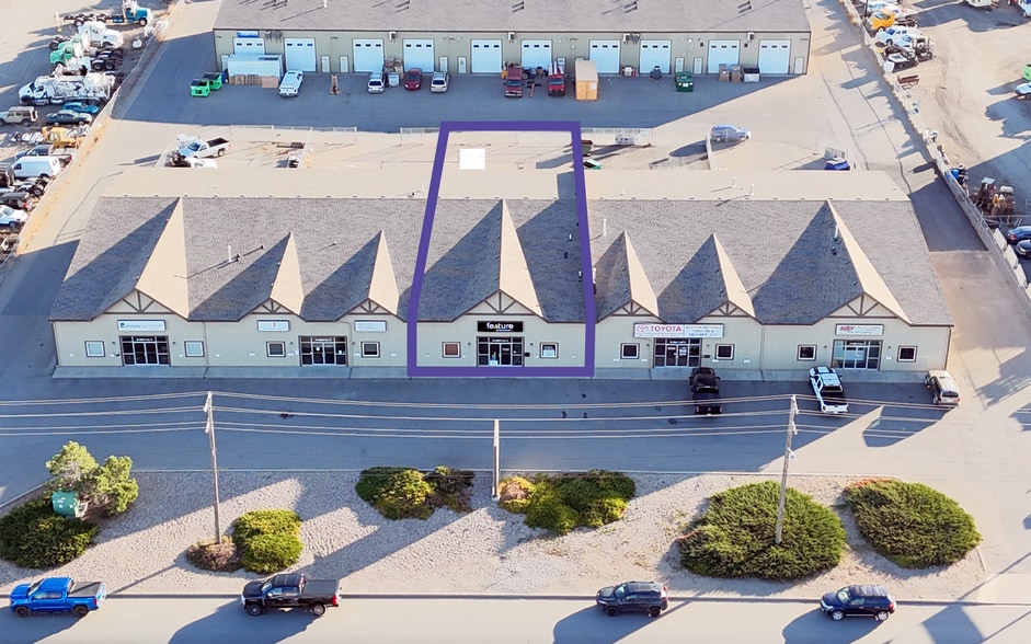 4002 9 Av N, Lethbridge, AB for sale - Building Photo - Image 1 of 10