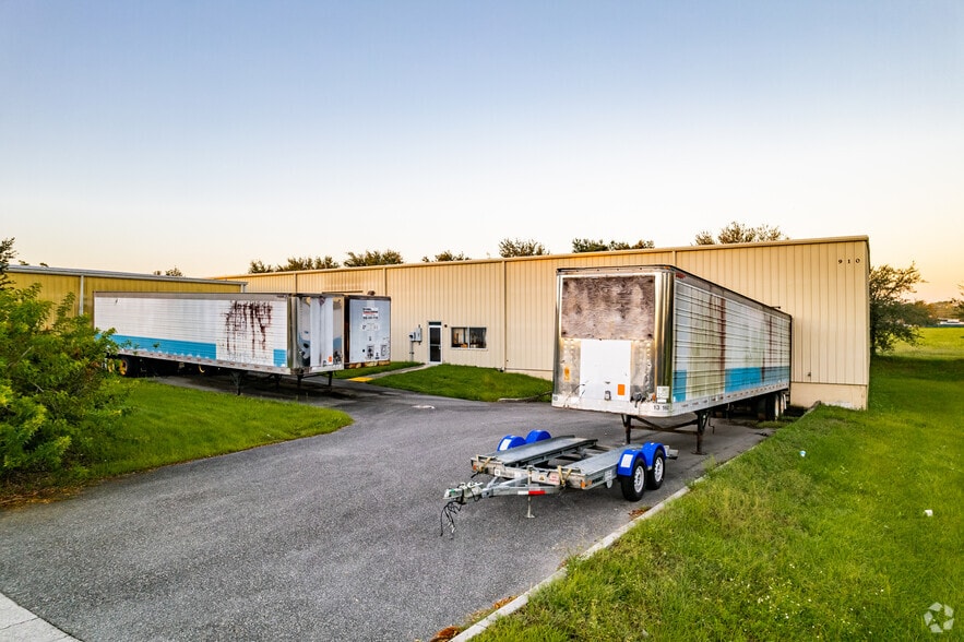 900 Armstrong Blvd, Kissimmee, FL for sale - Building Photo - Image 3 of 8