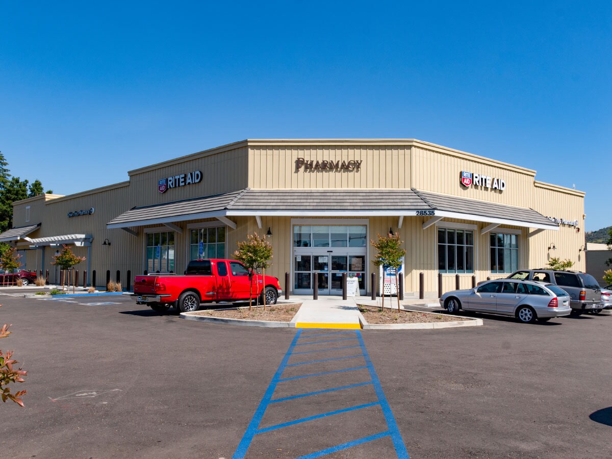 28535 Cole Grade Rd, Valley Center, CA for lease Primary Photo- Image 1 of 4