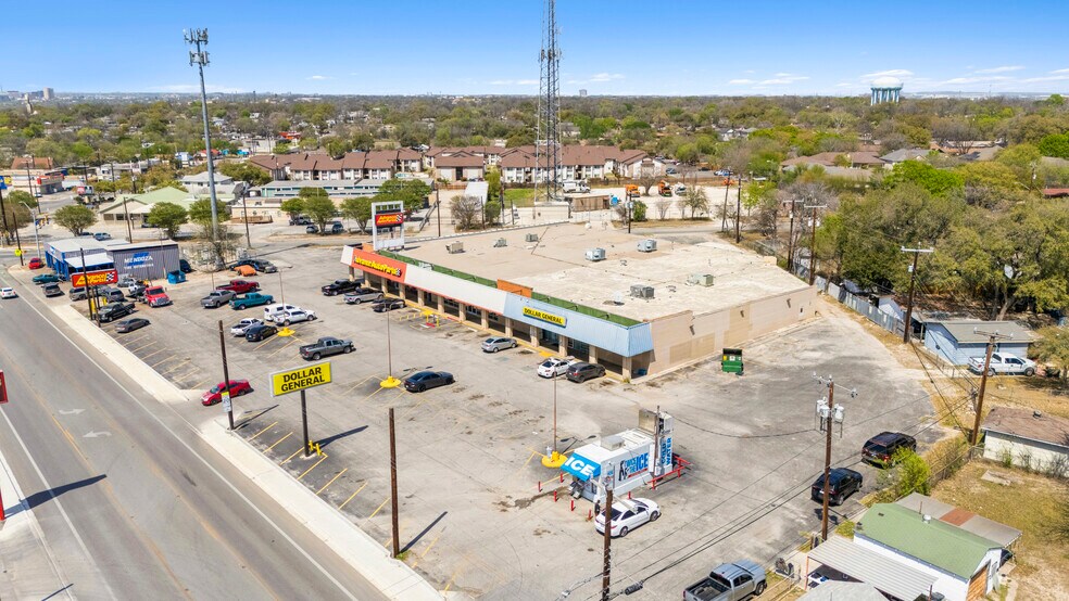 110-114 Goliad Rd, San Antonio, TX à vendre - Photo du bâtiment - Image 3 de 4