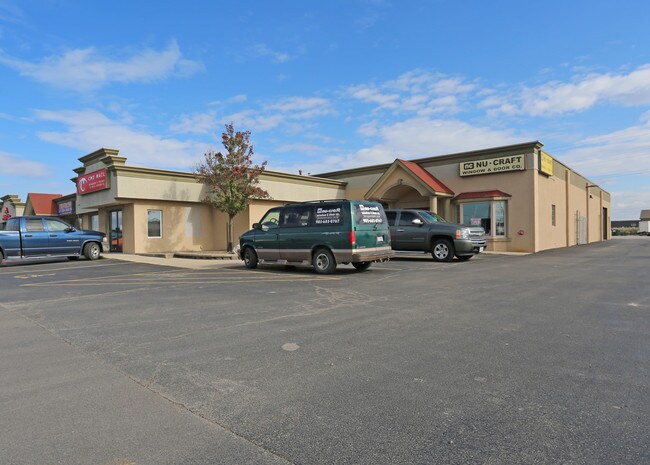 Plus de détails pour 188 Bunting Rd, St Catharines, ON - Local d'activités à louer
