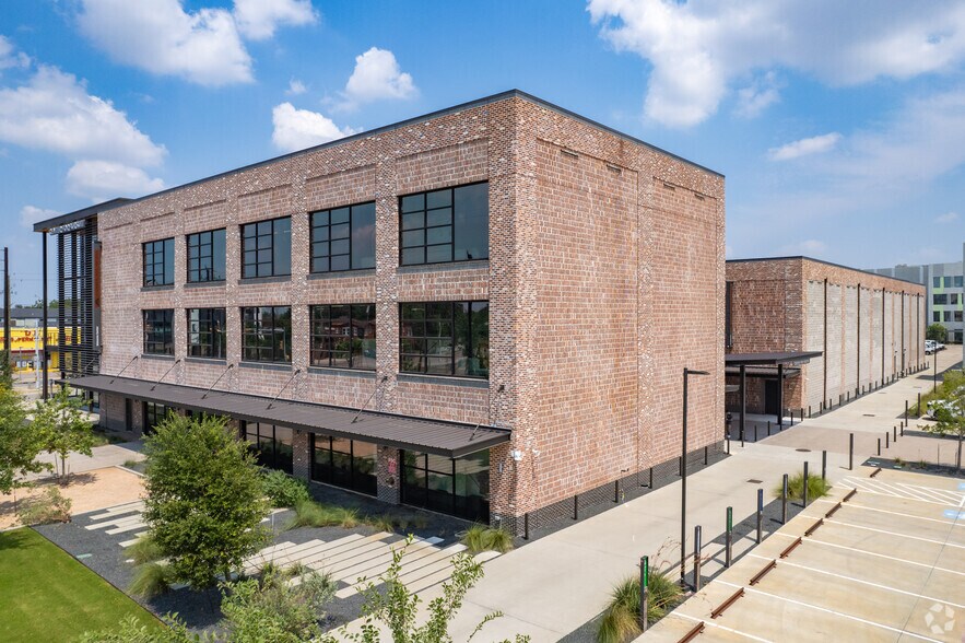 4400 Harrisburg Blvd, Houston, TX à louer - Photo du bâtiment - Image 2 de 17