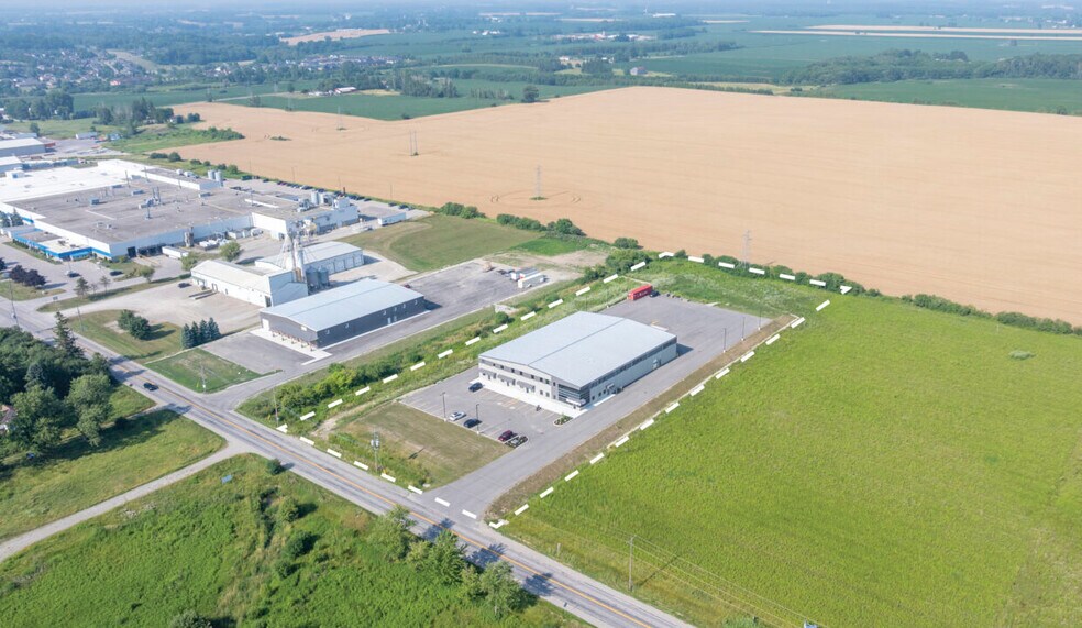 1901 James St S, Zorra, St Marys, ON à vendre - Photo du bâtiment - Image 3 de 3