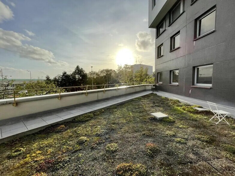 1 Place Du Sud, Puteaux for sale - Building Photo - Image 2 of 24