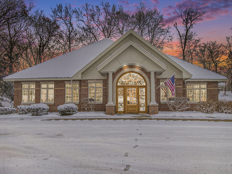 721 W Centre Ave, Portage, MI for lease - Building Photo - Image 1 of 25