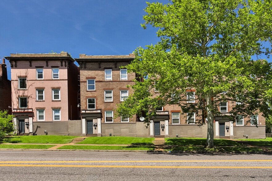 5437-5445 Page Blvd, Saint Louis, MO for sale - Building Photo - Image 2 of 15