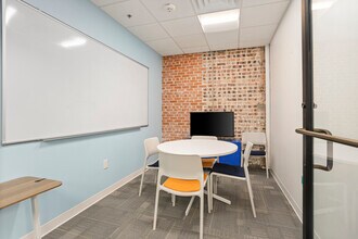 707 W Vickery Blvd, Fort Worth, TX for lease Building Photo- Image 2 of 6