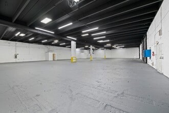 3501-3531 NW 19th St, Fort Lauderdale, FL à louer Photo intérieure- Image 1 de 12