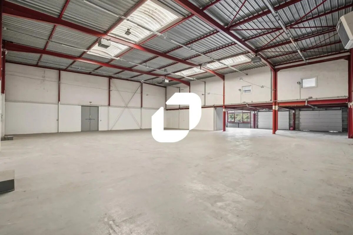3 Avenue Des Petites Haies, Créteil for lease Interior Photo- Image 1 of 11