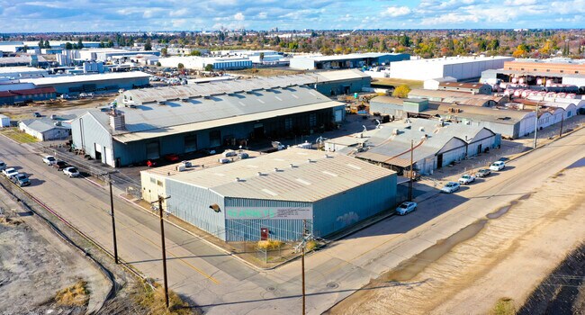 Plus de détails pour 2660 S Dearing Ave, Fresno, CA - Industriel à louer