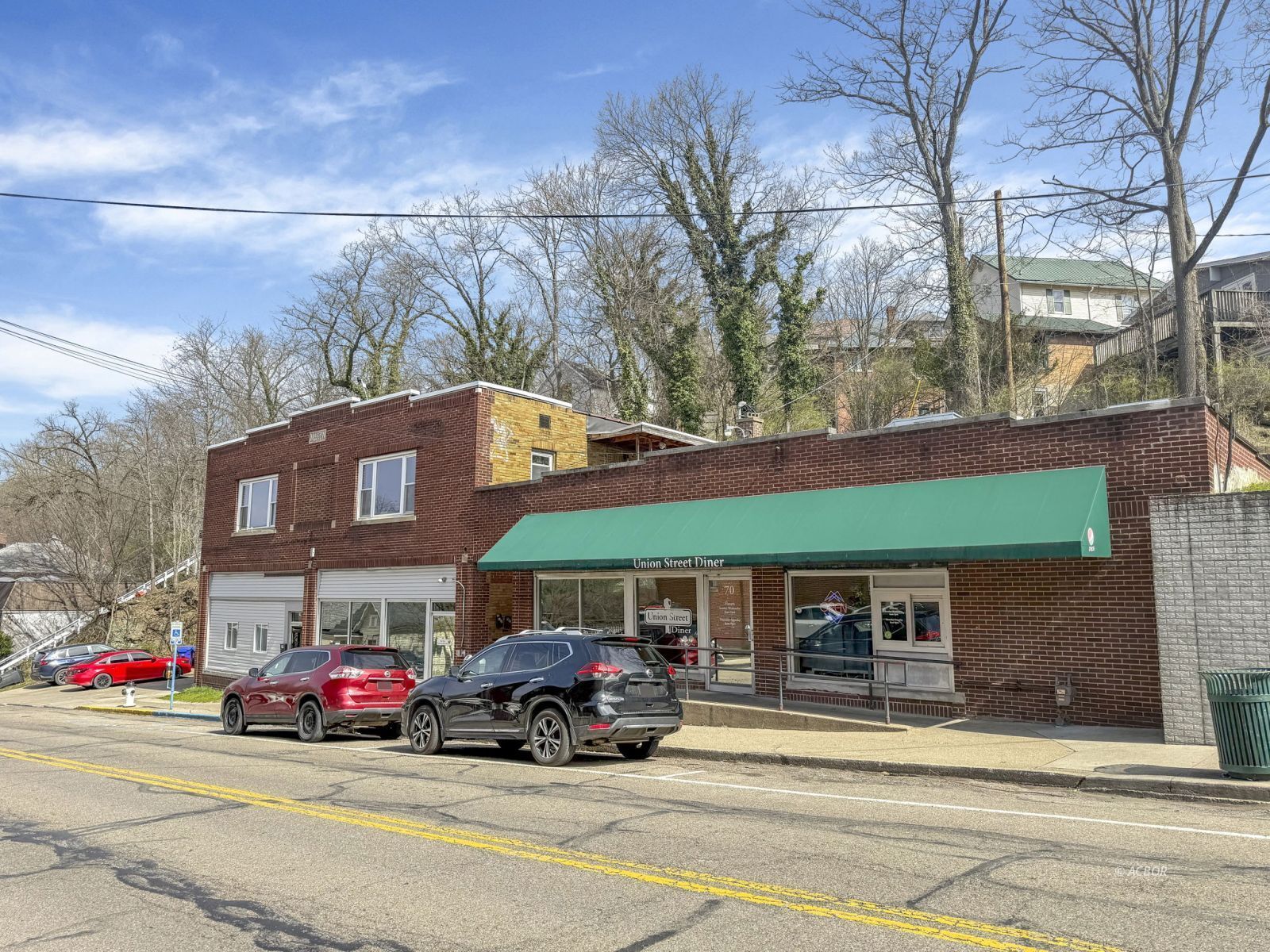 72 W Union St, Athens, OH à vendre Photo principale- Image 1 de 8