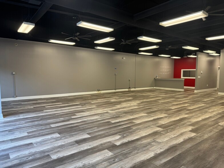 53 Persimmon St, Bluffton, SC for lease - Building Photo - Image 2 of 11