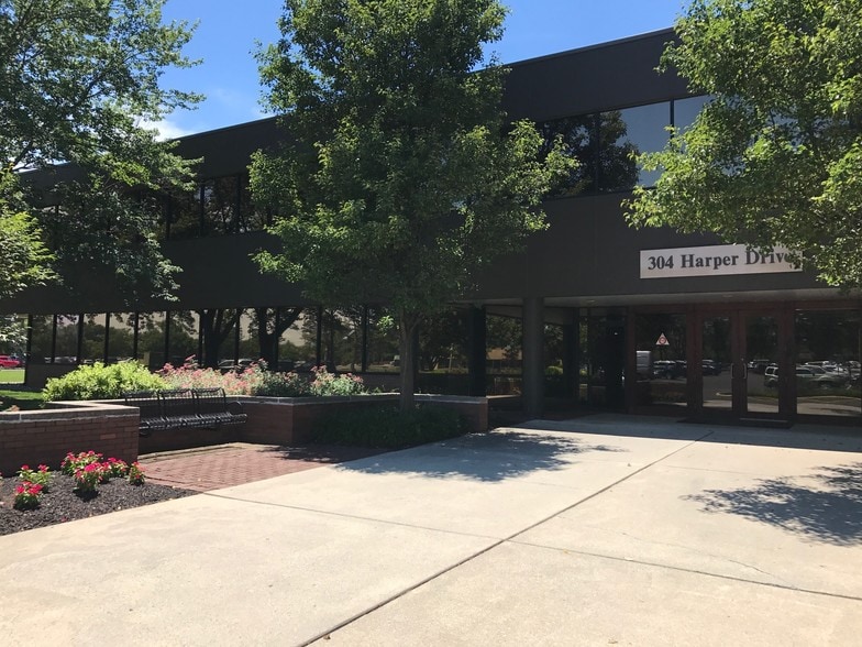 304 Harper Dr, Moorestown, NJ for lease - Building Photo - Image 2 of 5