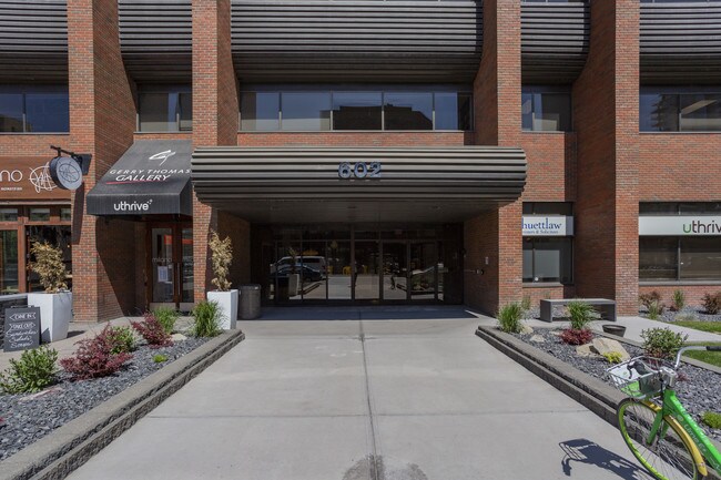 Plus de détails pour 602 11th Ave SW, Calgary, AB - Bureau à louer