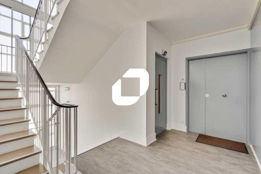 Office in Issy-les-Moulineaux for lease - Interior Photo - Image 3 of 6