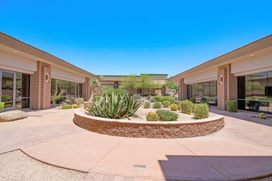 10601-10609 N Frank Lloyd Wright Blvd, Scottsdale, AZ à louer - Photo du bâtiment - Image 3 de 21