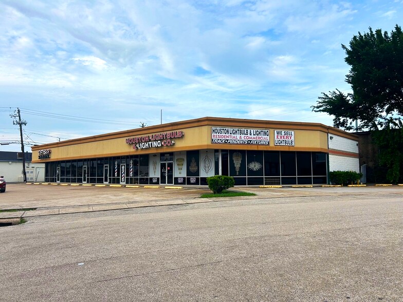 3337-3355 Fondren Rd, Houston, TX à vendre - Photo du bâtiment - Image 3 de 7