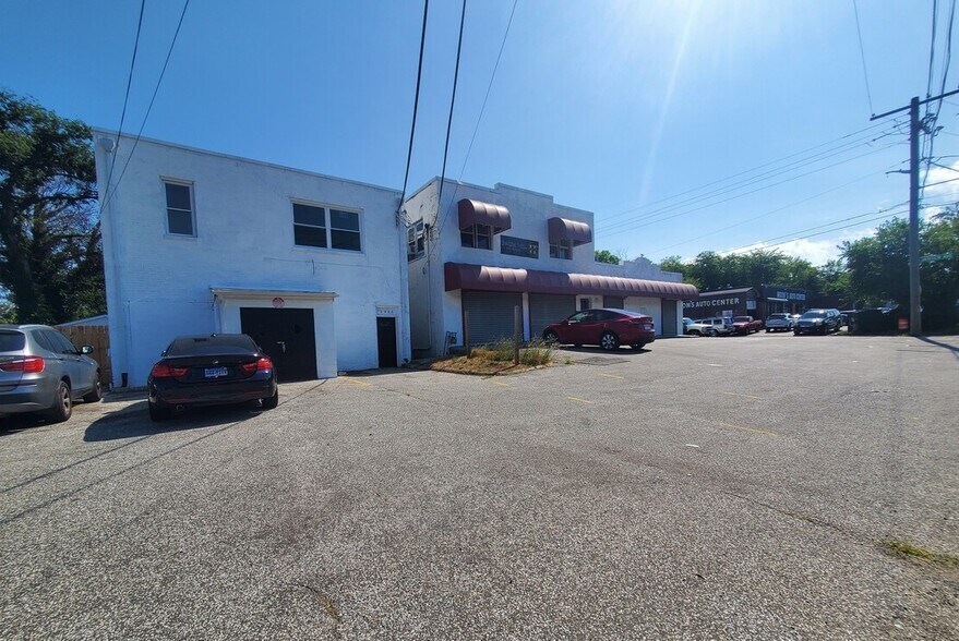 Marlboro Pike portefeuille de 5 propriétés à vendre sur LoopNet.ca - Photo du bâtiment - Image 2 de 2