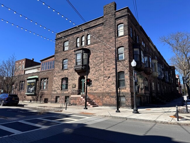 More details for 204 Lancaster St, Albany, NY - Retail for Sale