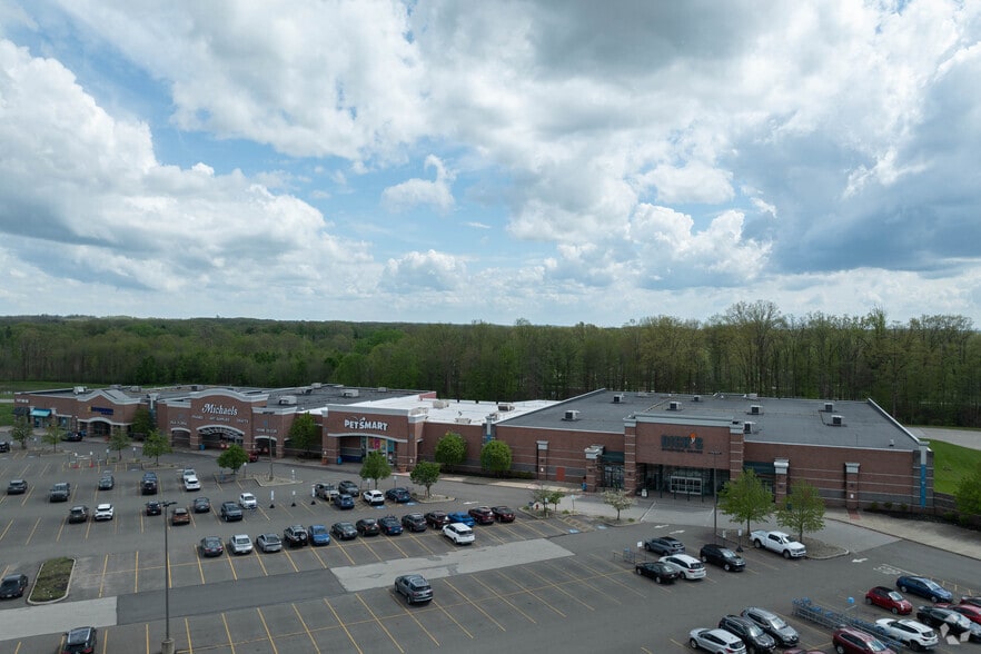 7555-7705 Market Place Dr, Aurora, OH for lease - Primary Photo - Image 1 of 5