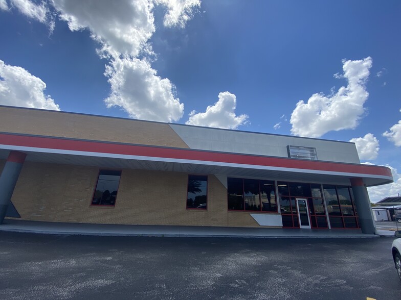 675-685 N Courtenay Pky, Merritt Island, FL for lease - Building Photo - Image 3 of 6