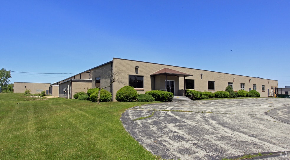 105 Koomler Dr, La Porte, IN for lease - Building Photo - Image 2 of 10