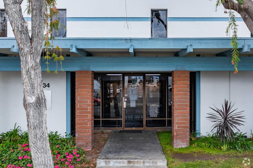 13834-13842 Bettencourt St, Cerritos, CA for lease - Building Photo - Image 2 of 4