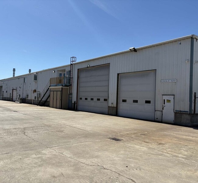 More details for 200-250 Campion St, Kelowna, BC - Industrial for Lease
