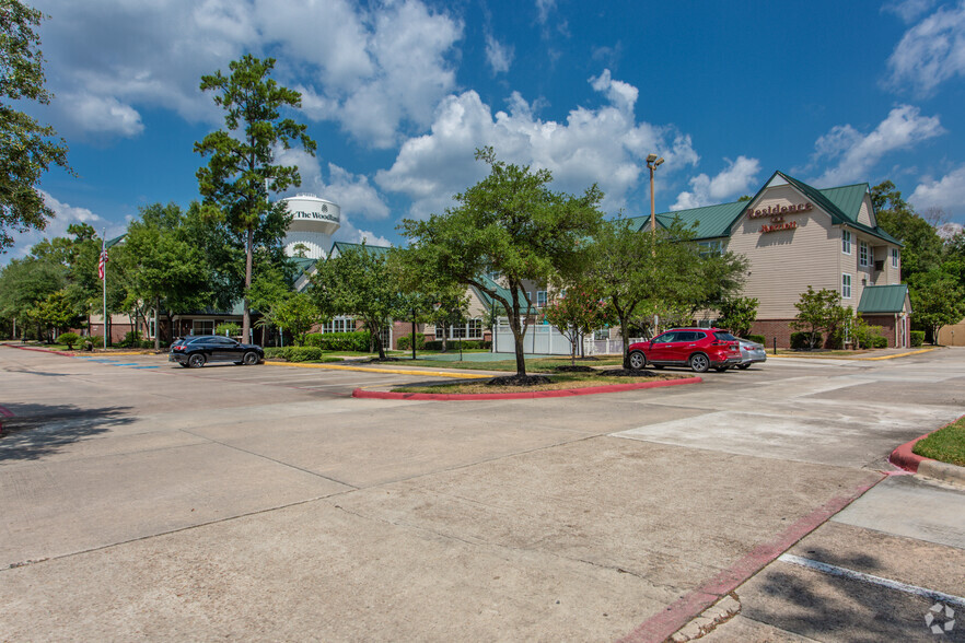 1040 Lake Front Cir, The Woodlands, TX à vendre - Photo principale - Image 1 de 1