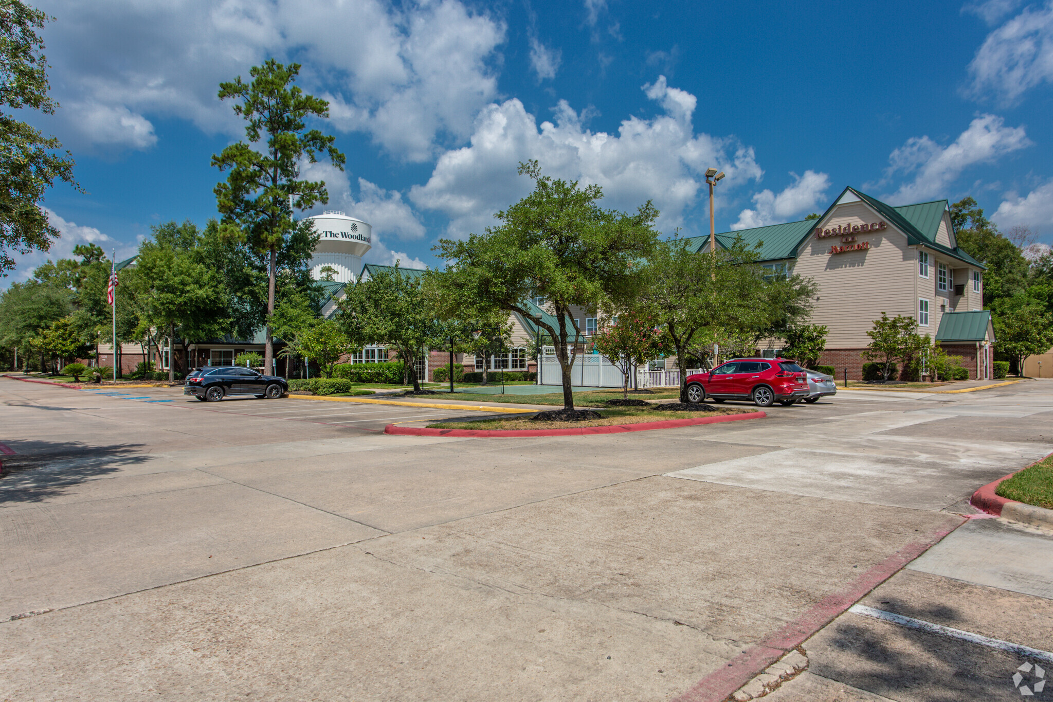 1040 Lake Front Cir, The Woodlands, TX à vendre Photo principale- Image 1 de 1