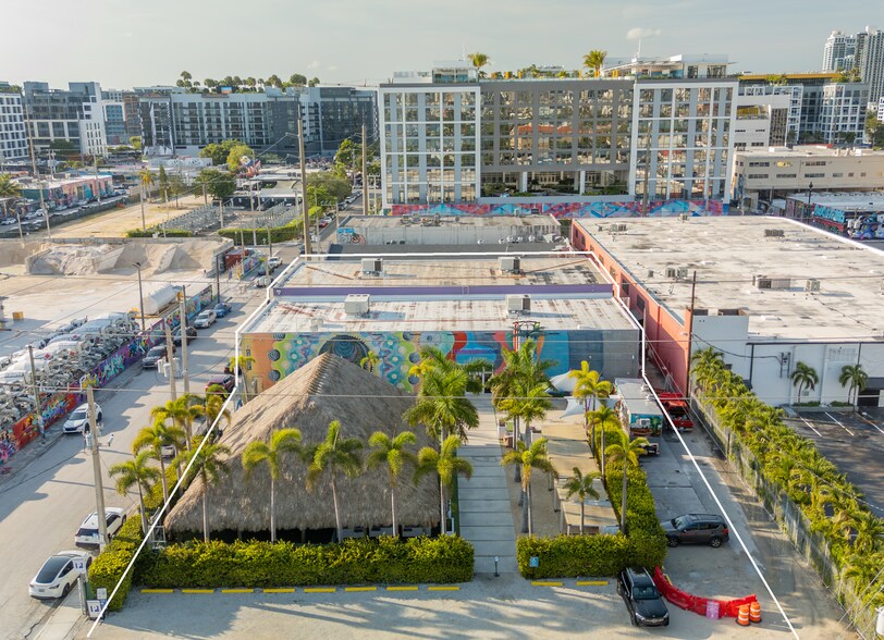 2129 NW 1st Ct, Miami, FL à vendre - Photo du bâtiment - Image 1 de 4