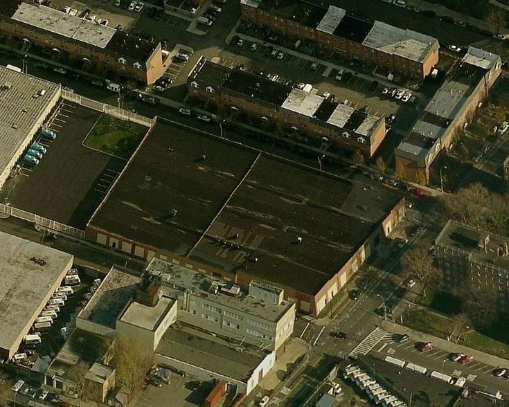 12-01 34th Ave, Long Island City, NY for lease - Building Photo - Image 3 of 8