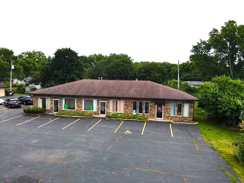 4901 W Elm St, McHenry, IL for sale - Building Photo - Image 2 of 32