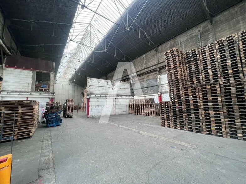 Flex in Vitry-sur-Seine for lease - Interior Photo - Image 1 of 5