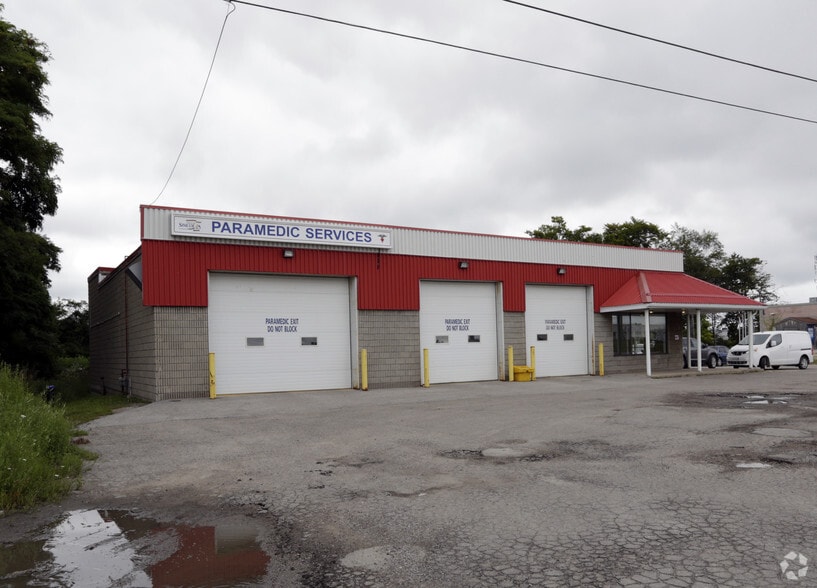 667 Bayfield St, Springwater, ON for lease - Building Photo - Image 2 of 3