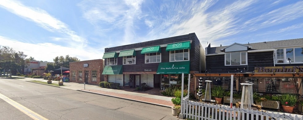 7540-7542 Fay Ave, La Jolla, CA for lease - Building Photo - Image 3 of 6