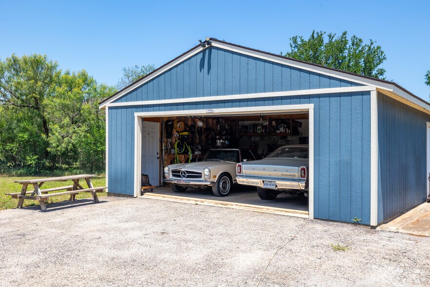 1720 Gruene Rd, New Braunfels, TX à vendre - Photo principale - Image 1 de 3