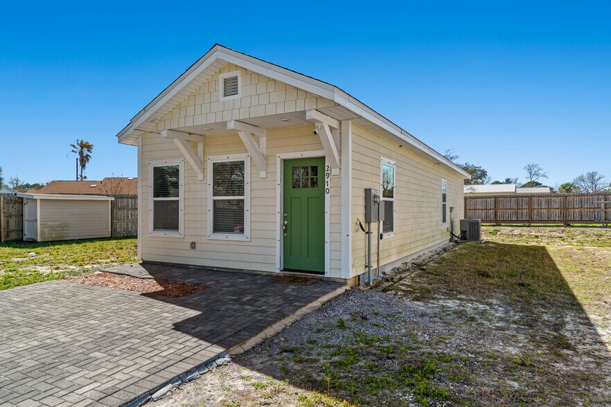 2906 Sarah Jean Ct, Panama City, FL à vendre - Photo du bâtiment - Image 3 de 71