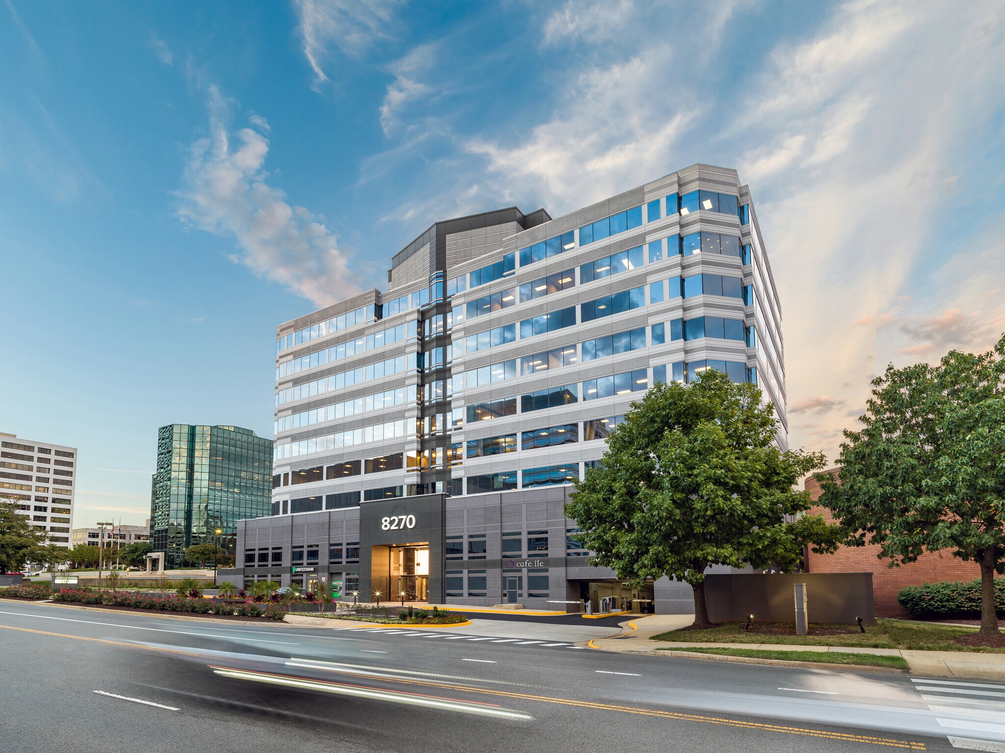 8270 Greensboro Dr, McLean, VA à louer Photo principale- Image 1 de 9