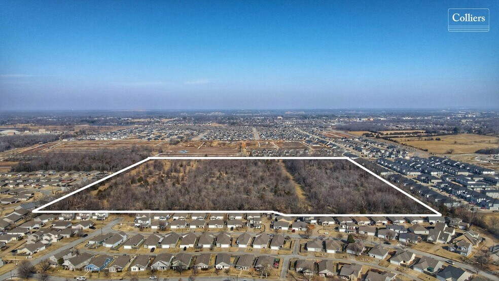 S Goodsell Lane, Fayetteville, AR à vendre - Photo du bâtiment - Image 2 de 5