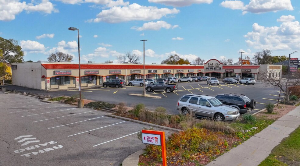 5400-5426 N Lovers Lane Rd, Milwaukee, WI à vendre - Photo du bâtiment - Image 2 de 8