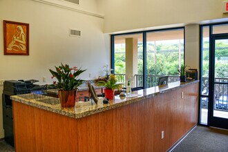 75-5905 Walua Rd, Kailua Kona, HI for lease Interior Photo- Image 2 of 14