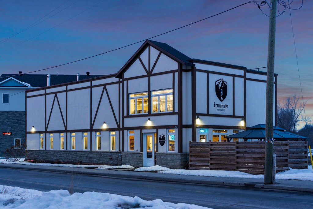 19 Moore St, Carleton Place, ON à vendre Photo principale- Image 1 de 1