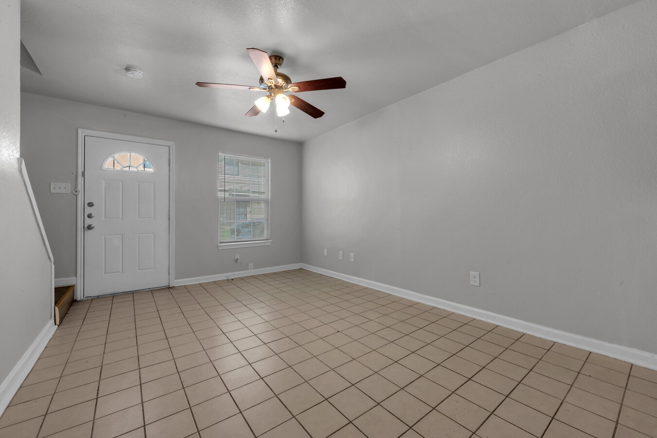 4936 Flamingo Rd, Fort Worth, TX 76119 - Unité 4 - - Photo intérieure - Image 2 of 14