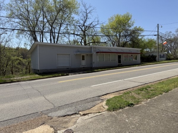 4870 E Main St, Erin, TN for sale - Primary Photo - Image 1 of 12