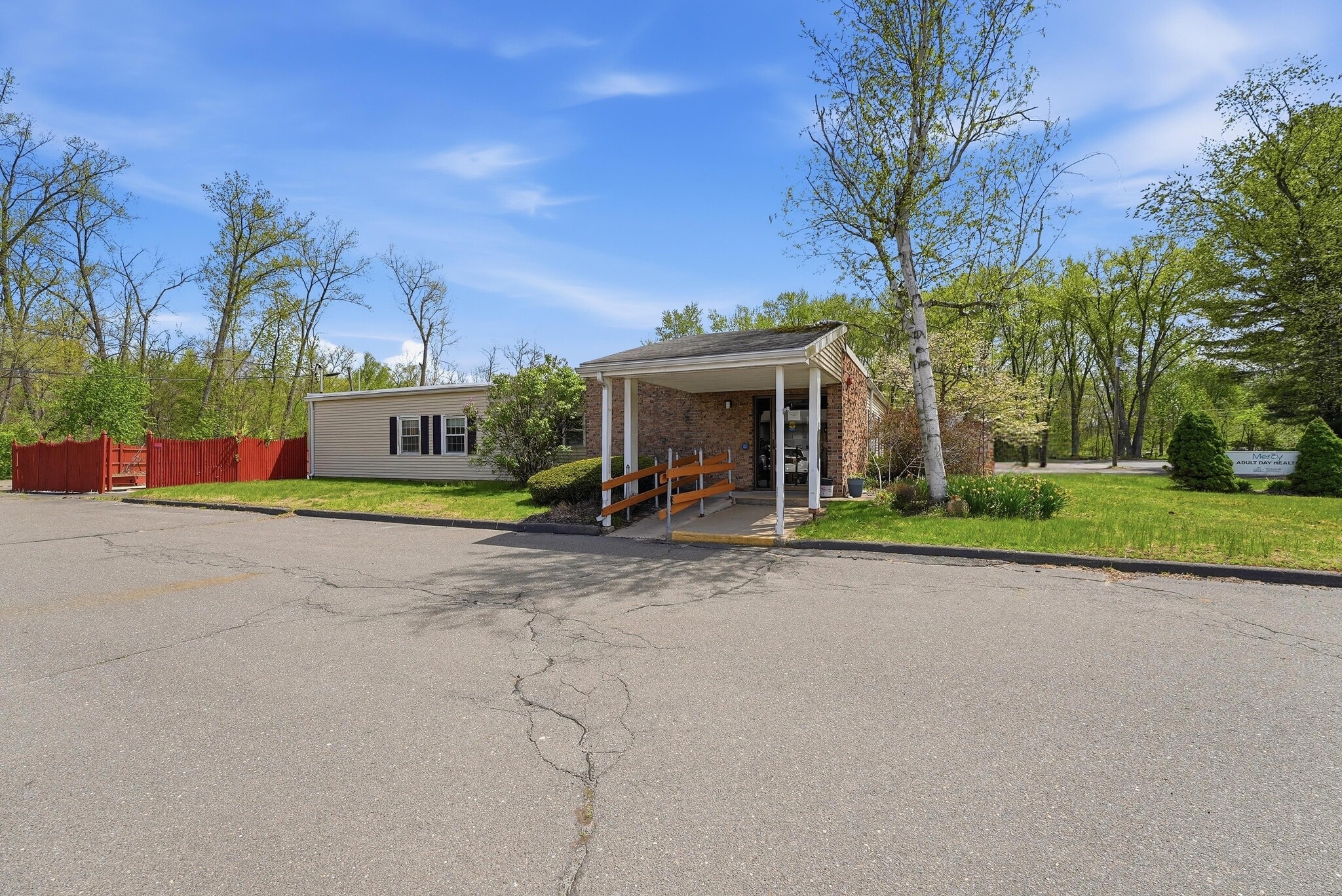 24 Clifton St, Westfield, MA for sale Building Photo- Image 1 of 11