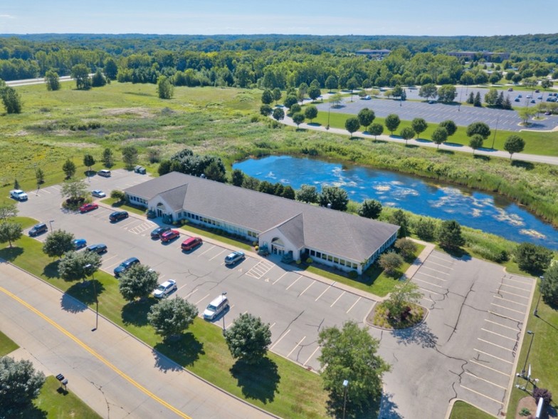 375 Ams Ct, Howard, WI for lease - Aerial - Image 3 of 5