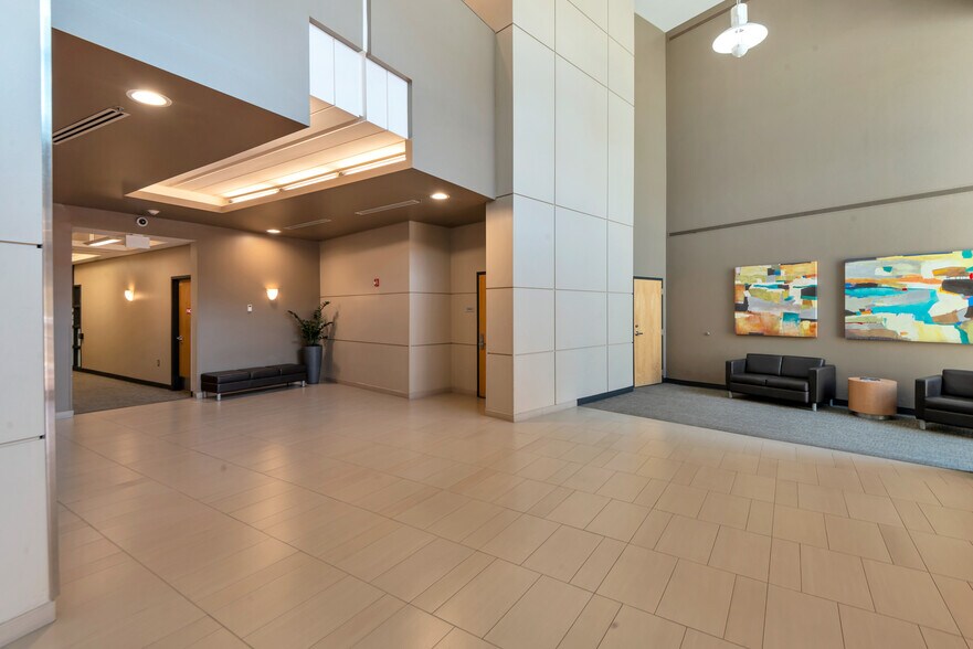 10210 N 92nd St, Scottsdale, AZ à louer - Photo intérieure - Image 3 de 7