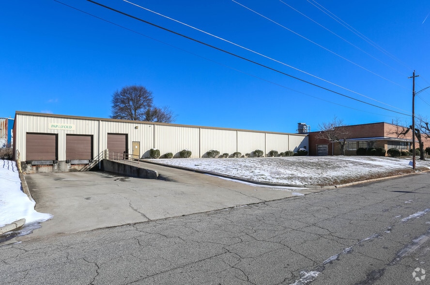 951 Sampler Way, East Point, GA for sale - Primary Photo - Image 1 of 8